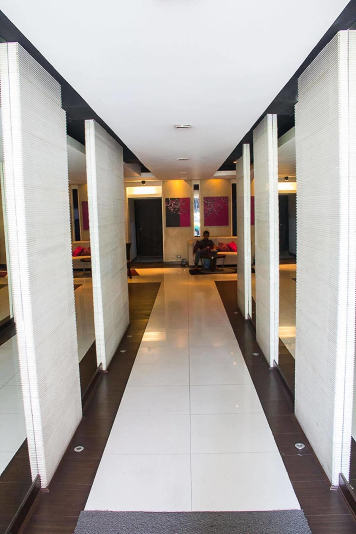 Grand Inn Hotel Bangkok Kültér fotó